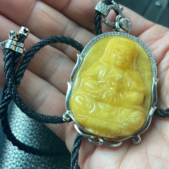 1000 year old amber amulet - Picture 3 of 3